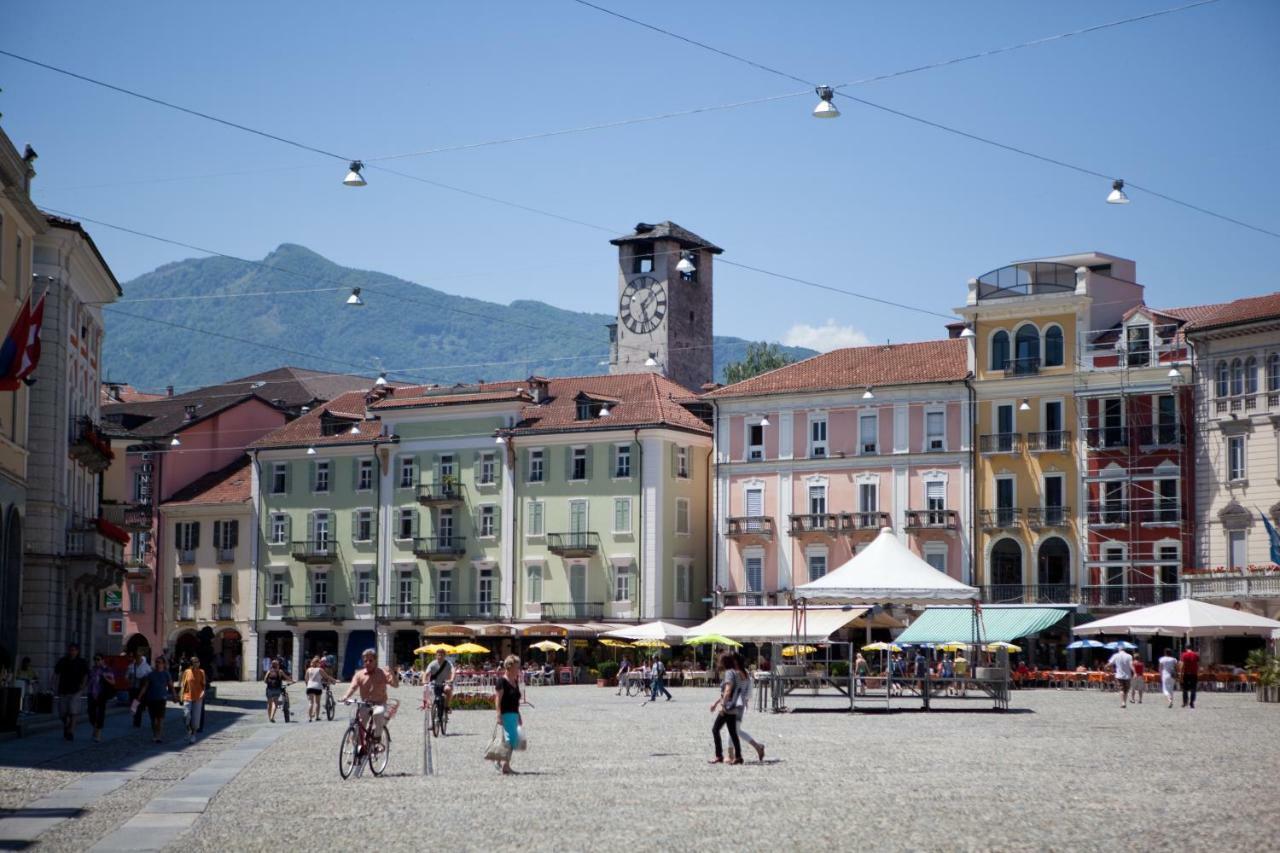 Easyrooms Ai Monti Locarno Bagian luar foto